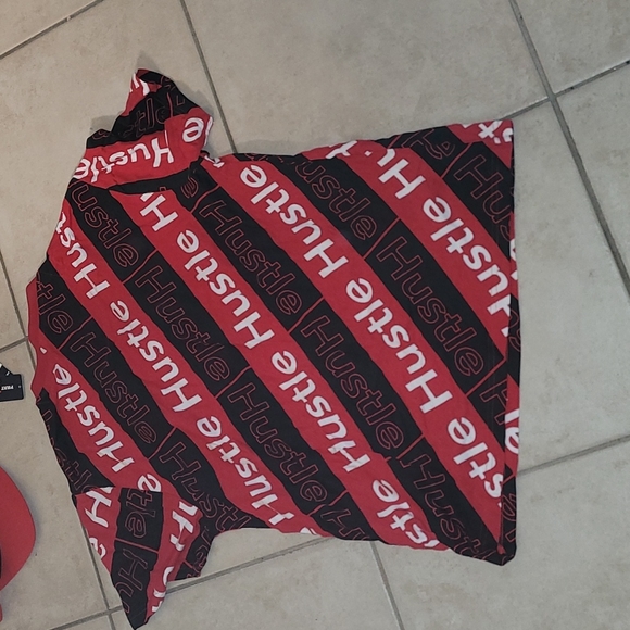 Phat Farm Kids Hustle Red, Black, White Crew Neck Tshirt & Adjustable Hat MD LG - Picture 2 of 4